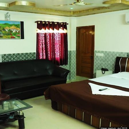 Hotel Manorama Inn Khammam 외부 사진